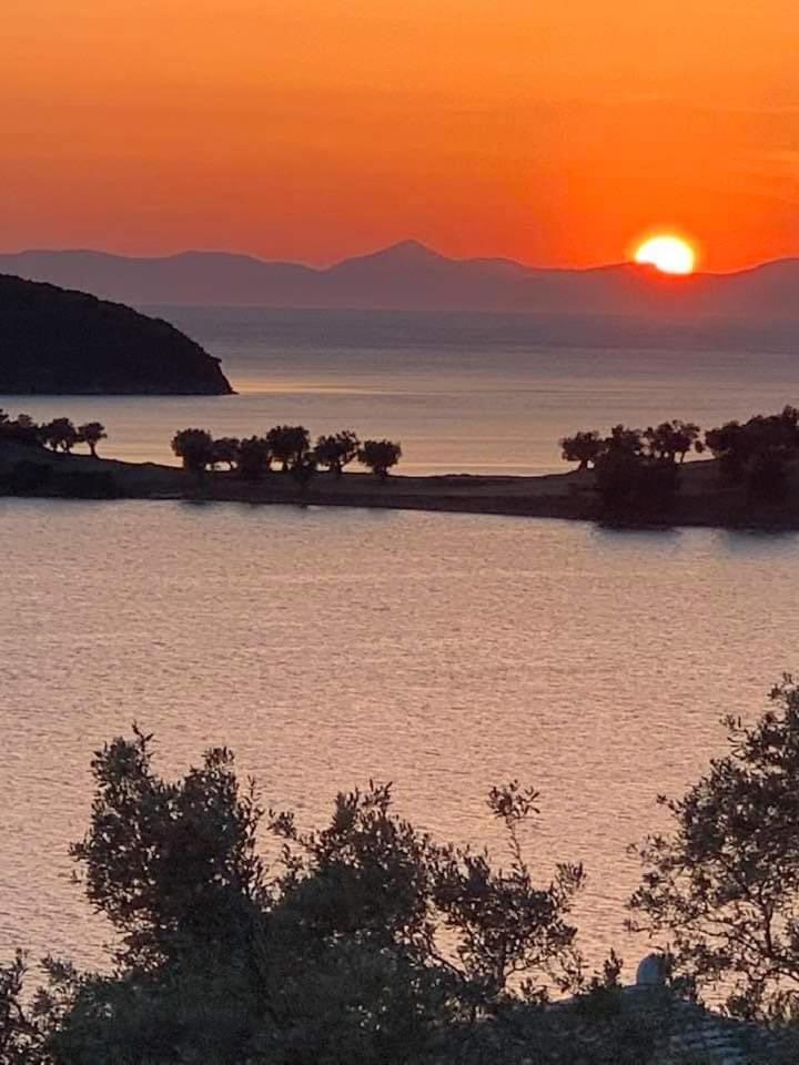 Vila Atrium - Lafkos Exteriér fotografie